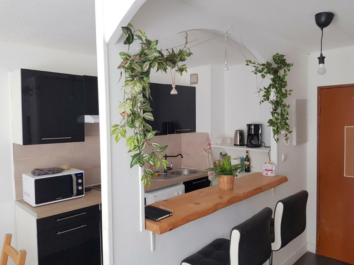 Ferienwohnung Au Petit Thai - T2 Avec Balcon - Montpellier Centre Exterior foto